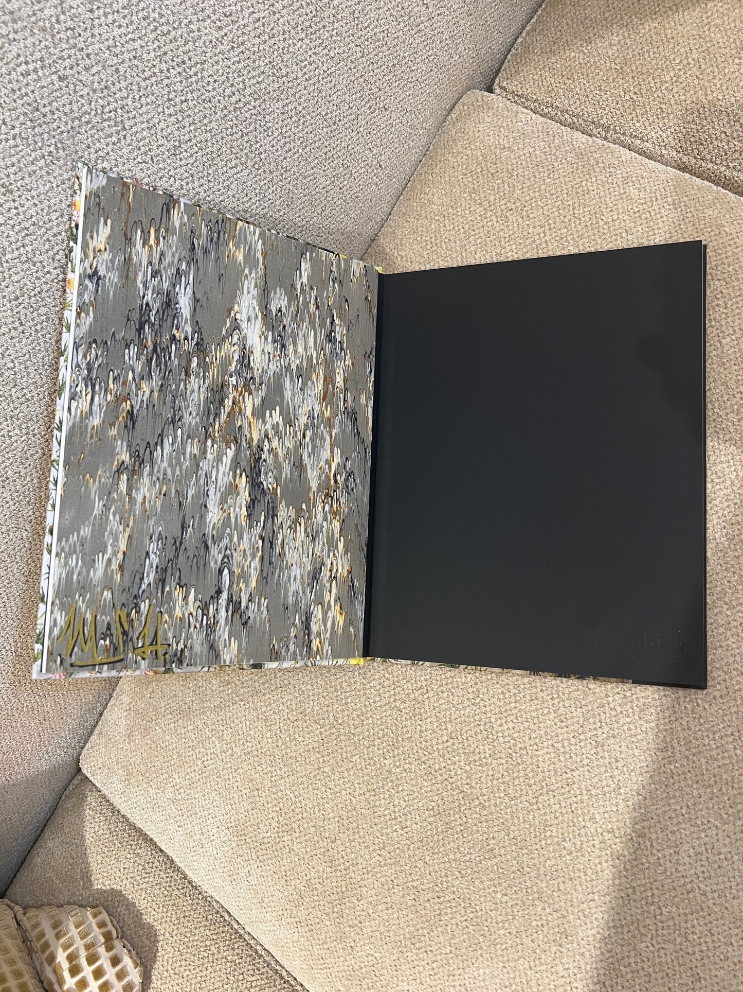 D-or Dress Studded Coffee Table Book