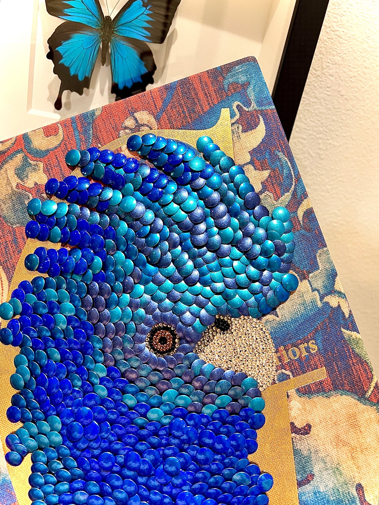 Blue Cockatoo Bird Studded Coffee Table Book